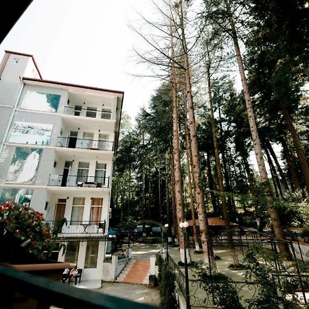 Hulus Hotel Makhinjauri Bagian luar foto