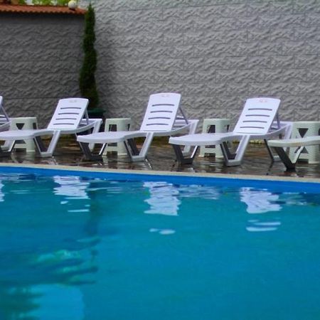 Hulus Hotel Makhinjauri Bagian luar foto