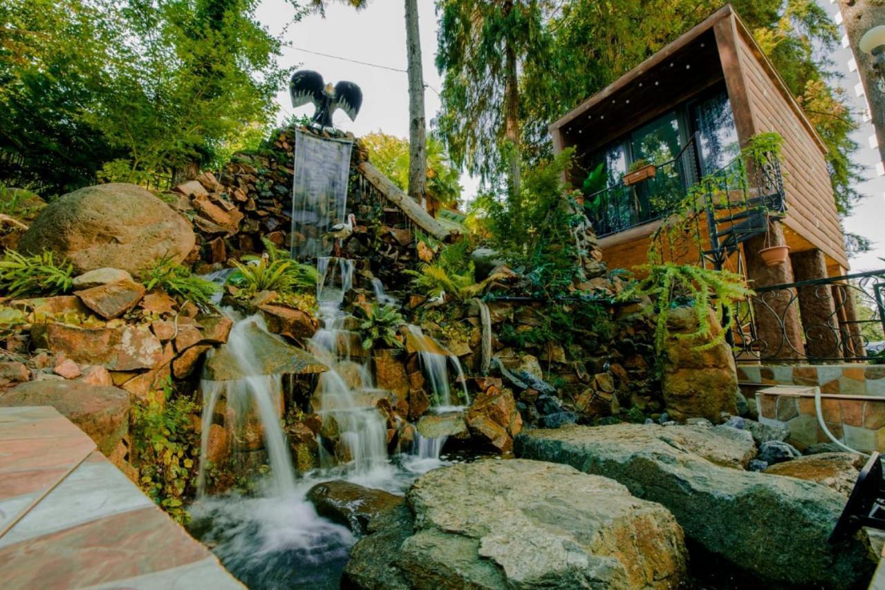 Hulus Hotel Makhinjauri Bagian luar foto