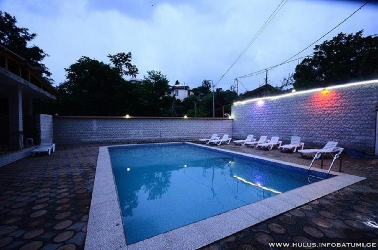 Hulus Hotel Makhinjauri Bagian luar foto