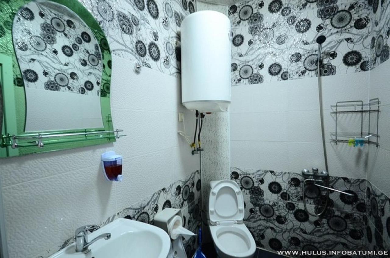 Hulus Hotel Makhinjauri Bagian luar foto