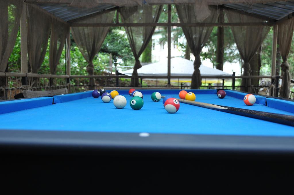 Hulus Hotel Makhinjauri Bagian luar foto